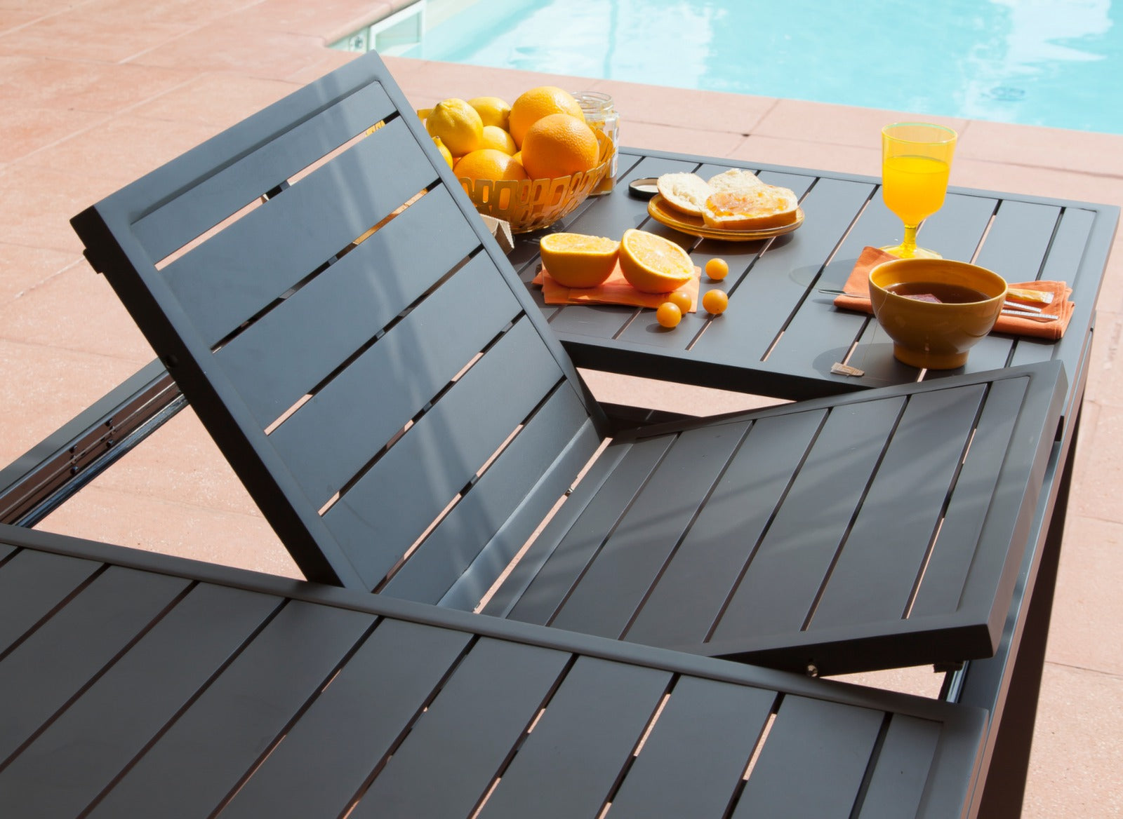 OFFERTA TAVOLO TRIESTE 200/280 CON 6 POLTRONE MILAN GRIGIO