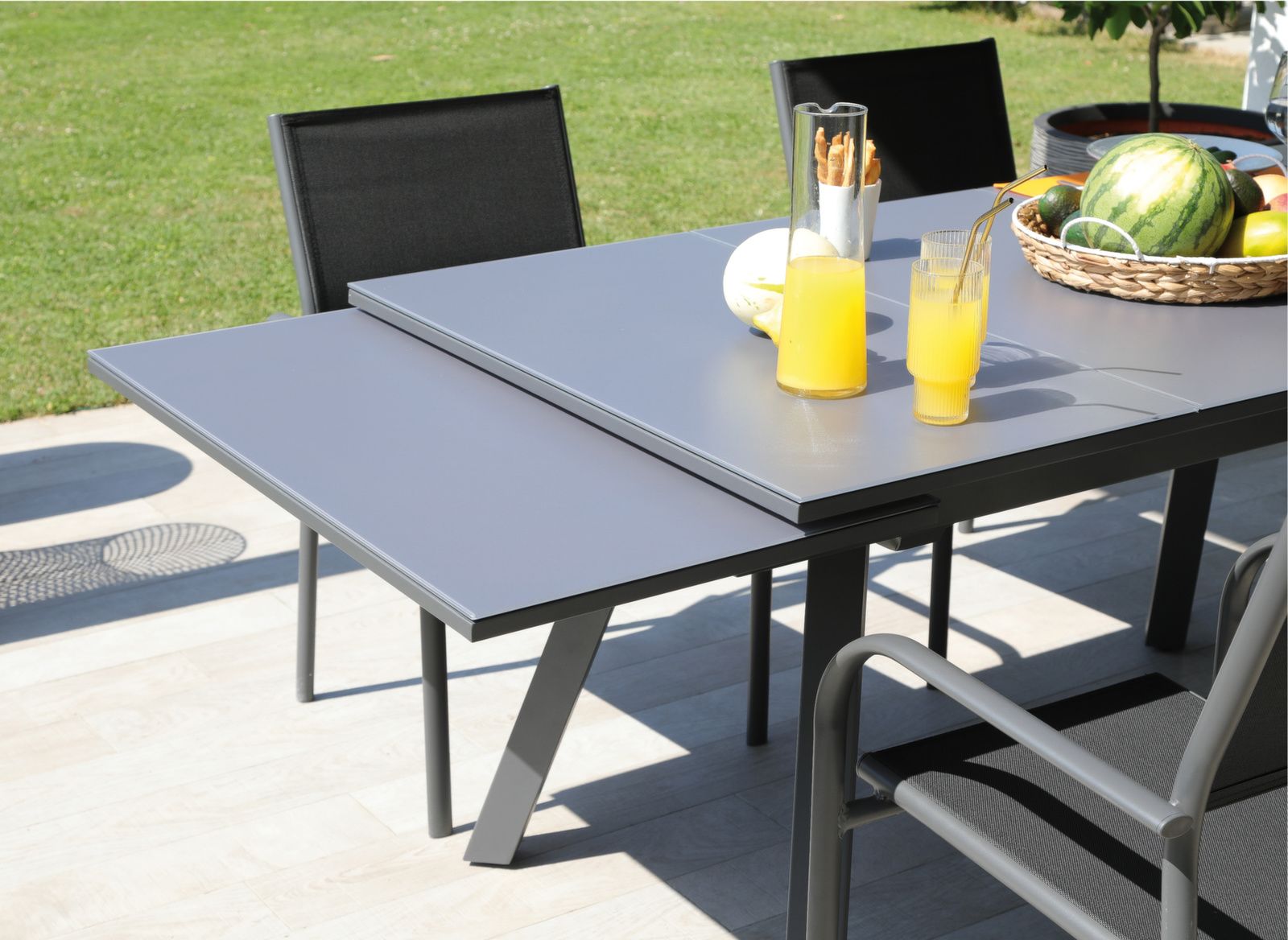 OFFERTA TAVOLO AGRA ALLUNGABILE 150/200/250X90 GRAFITE + 6 POLTRONE DELIA