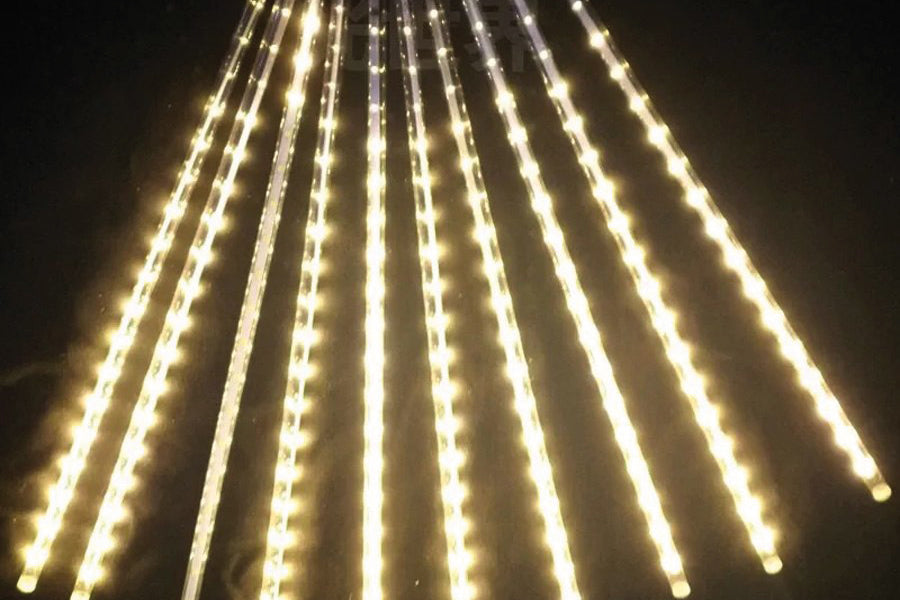 TENDA 10 TUBI CON 240 LED BIANCO CALDO EFFETO PIOGGIA DA ESTERNO 3X0.3 MT PROLUNGABILE