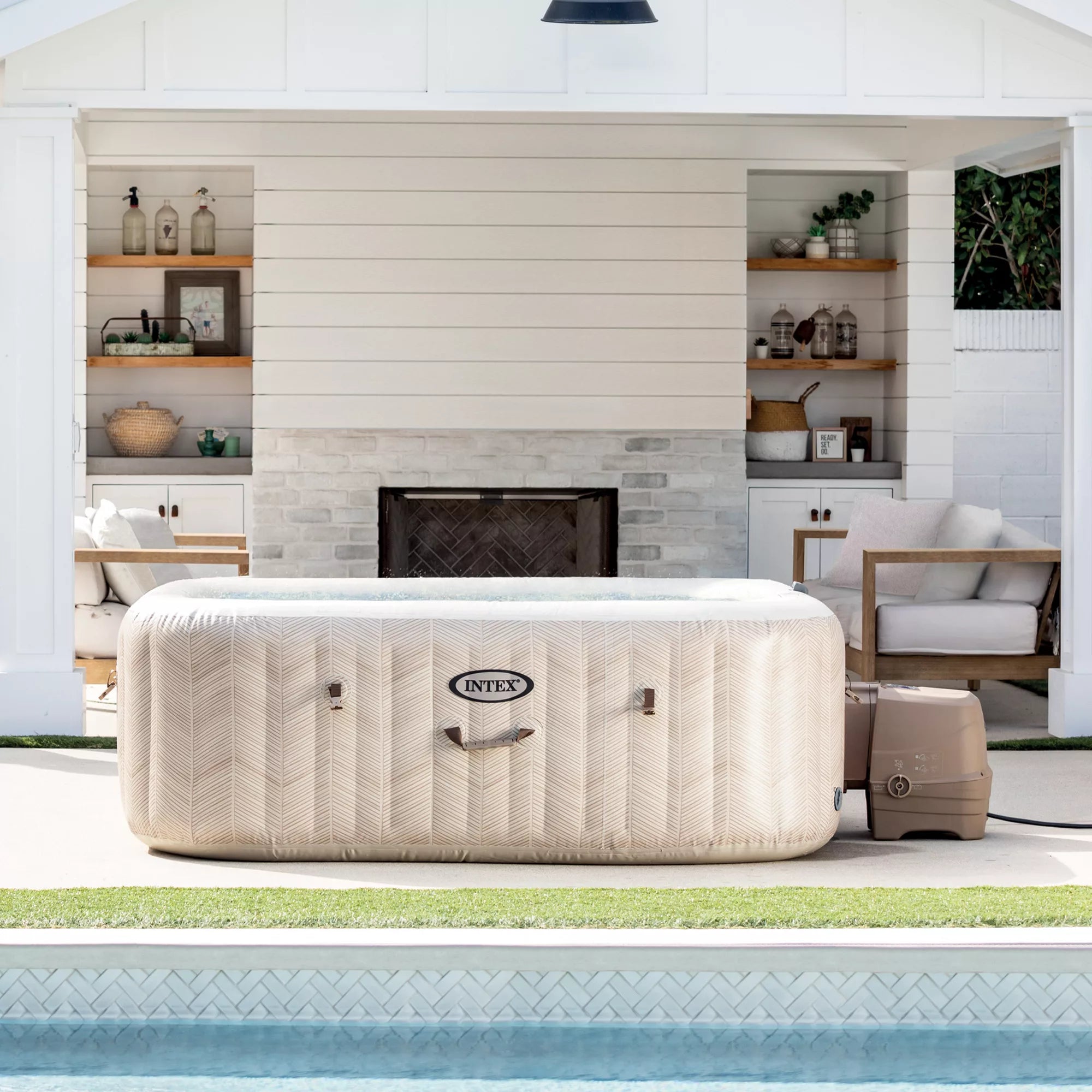 INTEX Chevron Deluxe Whirlpool | 6-Sitzer