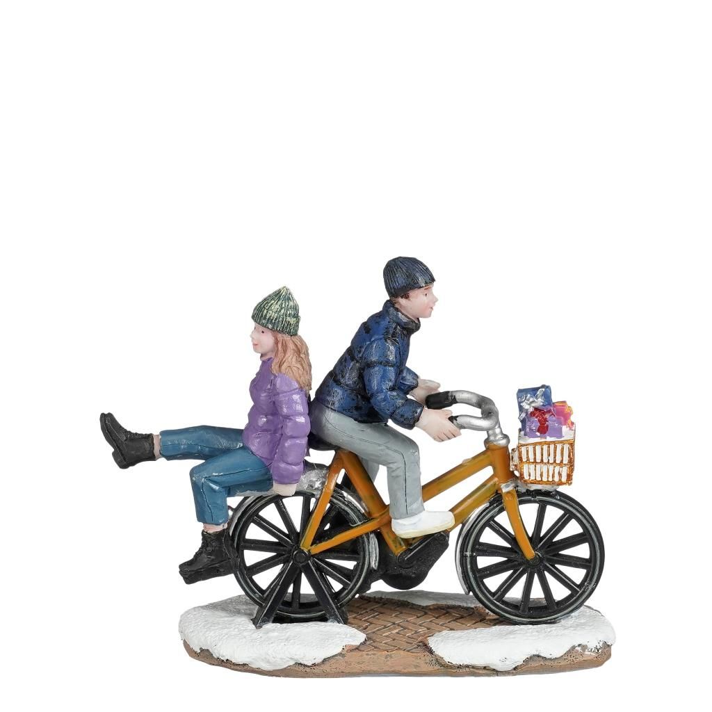 Travelling on bycicle - Luville