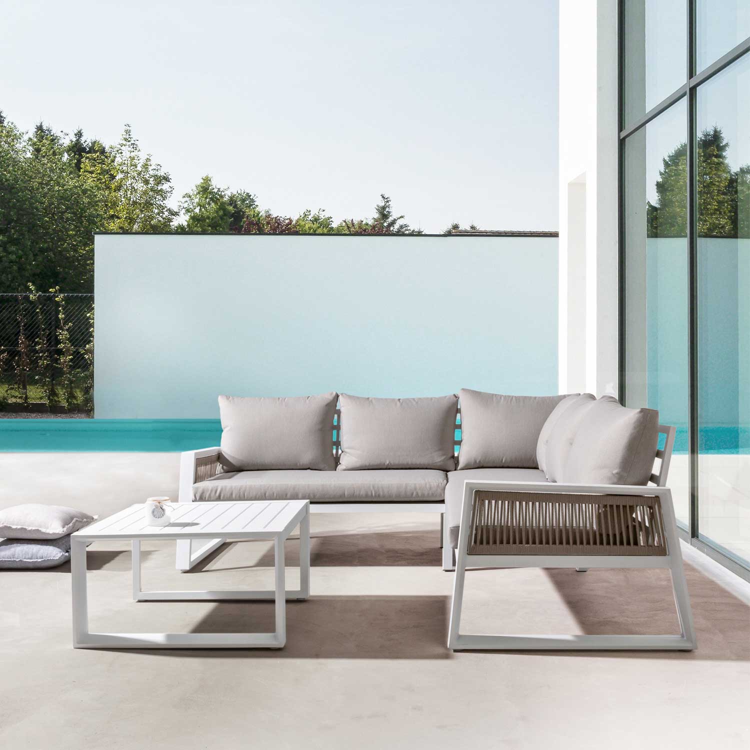 SALOTTO DA GIARDINO ANGOLARE BIANCO CON CUSCINI CAPTIVA