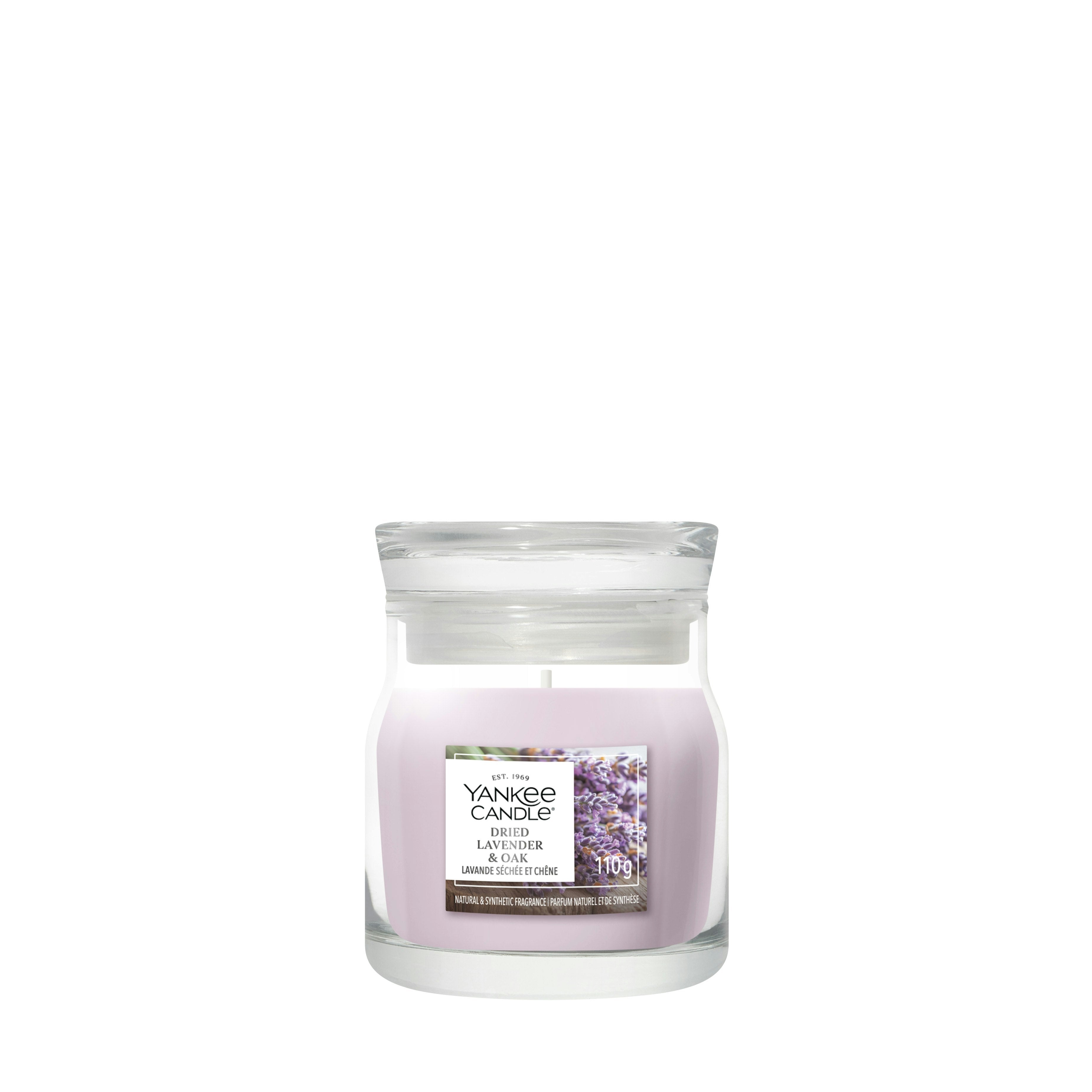 Candela piccola Signature Dried Lavender & Oak 110g Viola Yankee Candle