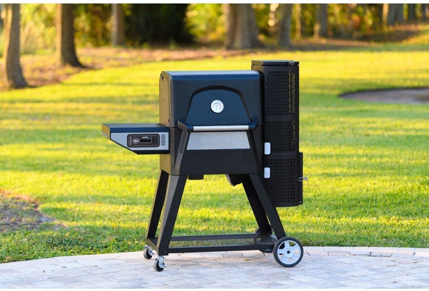 BARBECUE A CARBONE MASTERBUILT GRAVITY SERIES 560