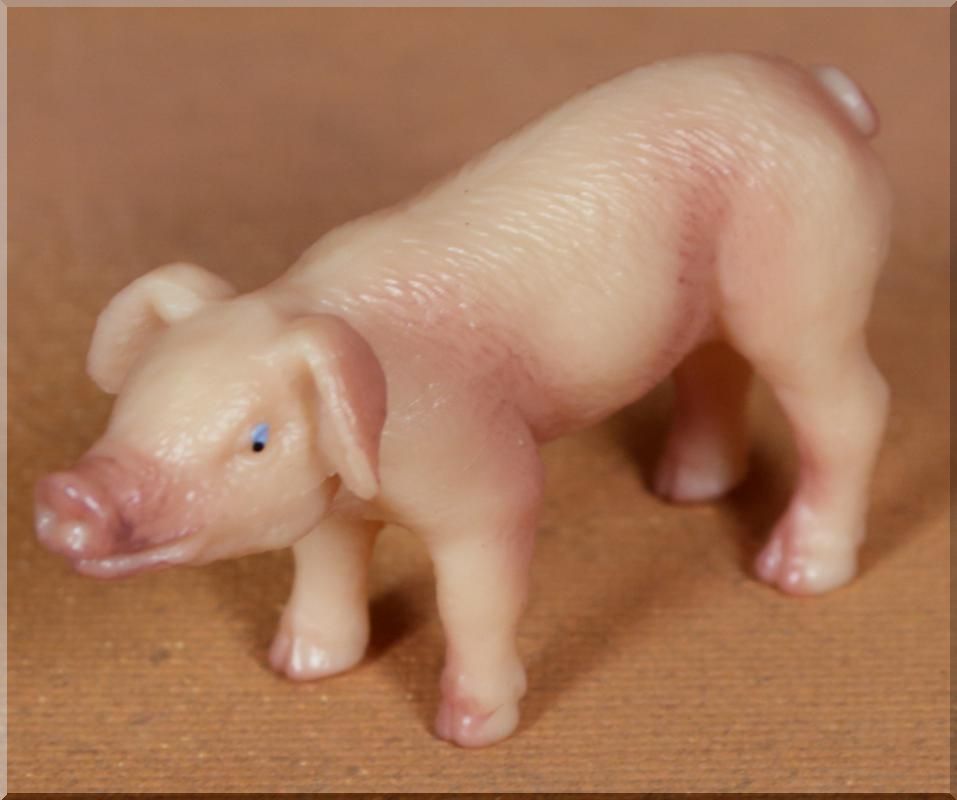 MAIALE IN PLASTICA 3CM