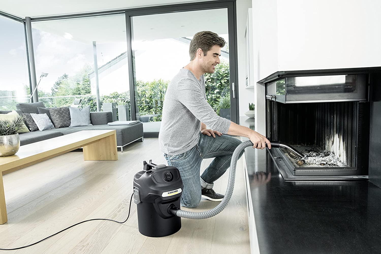 KARCHER AD 2 - ASPIRATORE SOLIDI E LIQUIDI 150 AIR WATT, SERBATOIO 14 LT