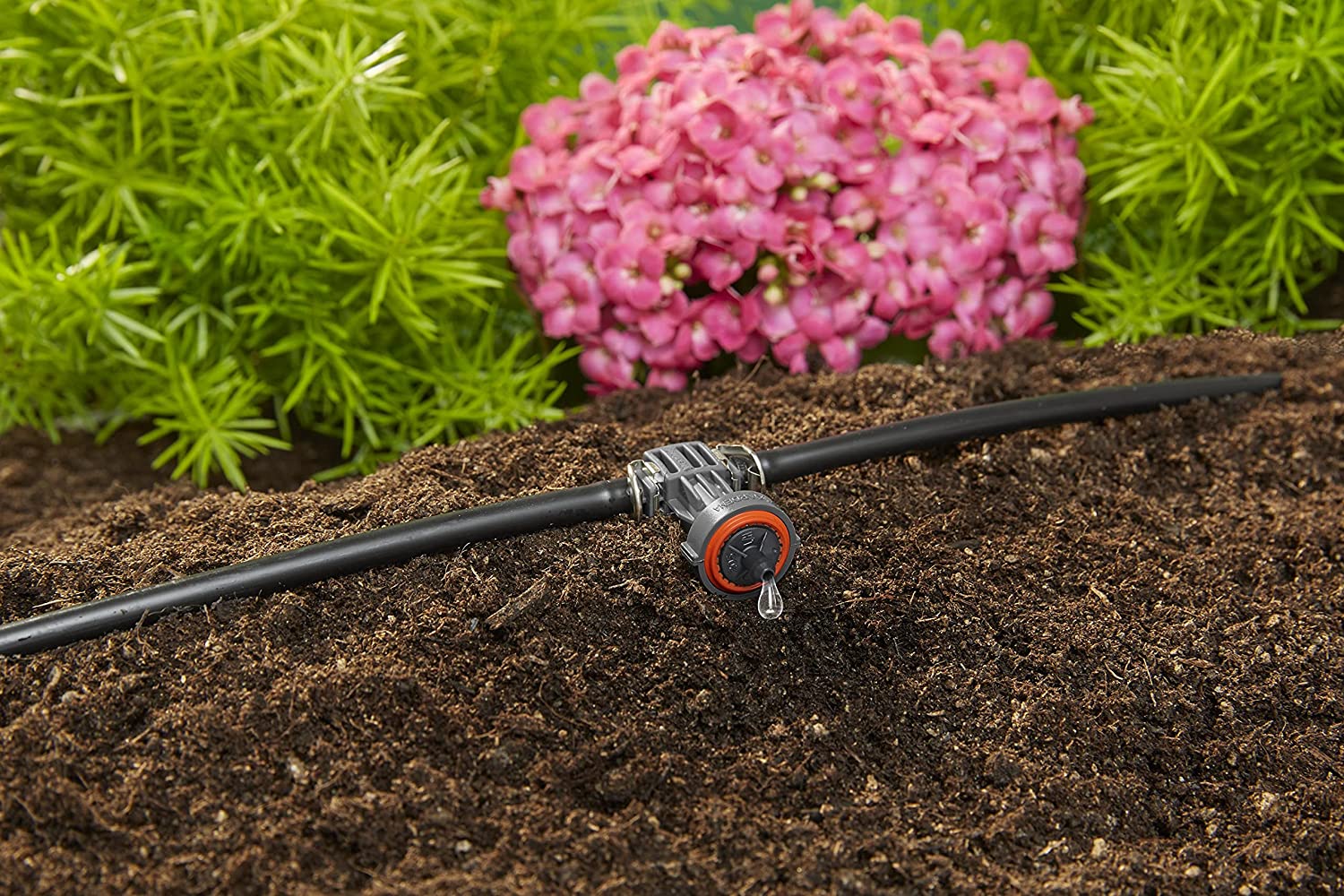 GOCCIOLATORE AUTOCOMPENSANTE IN  LINEA MICRODRIP GARDENA