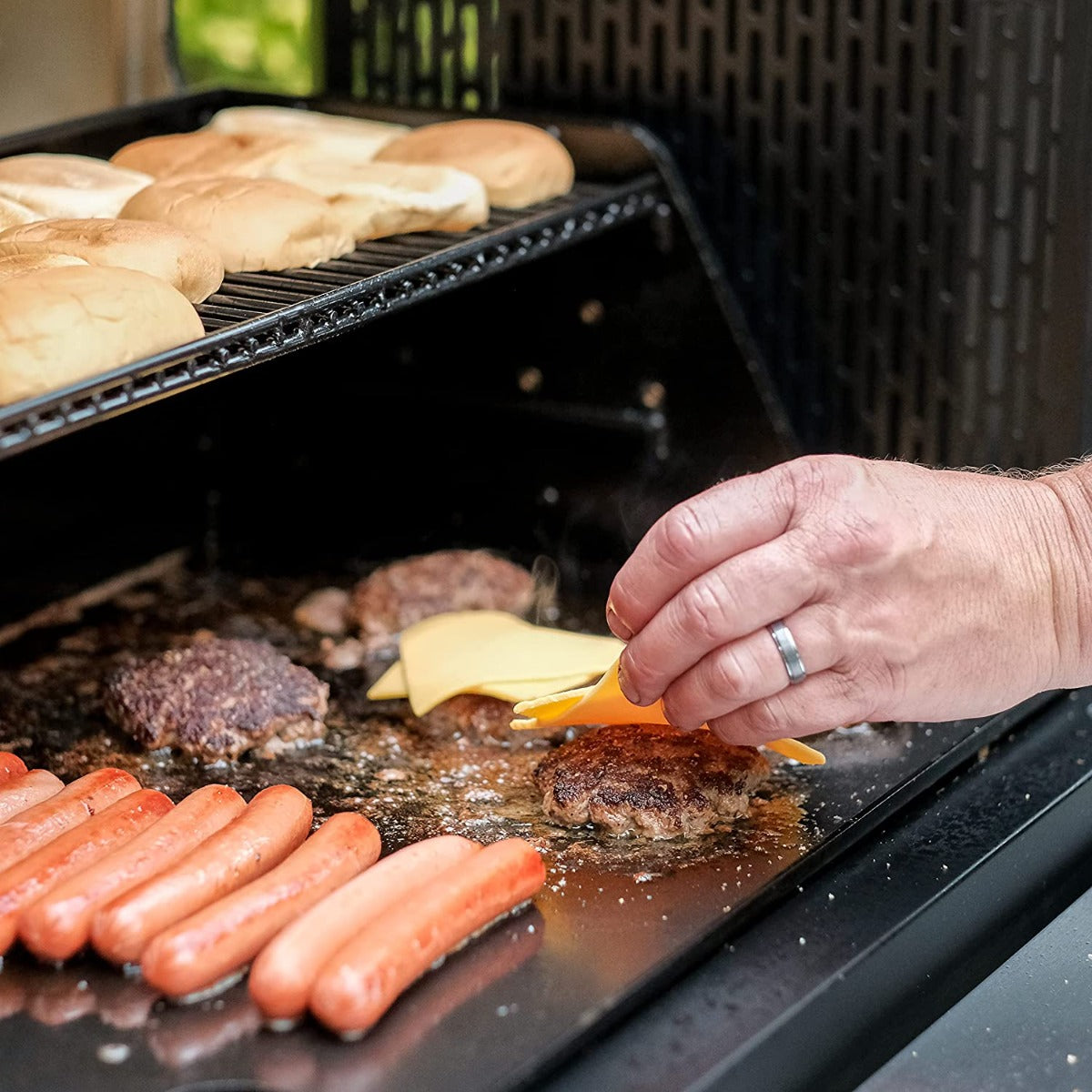 BARBECUE A CARBONE MASTERBUILT GRAVITY SERIES 800