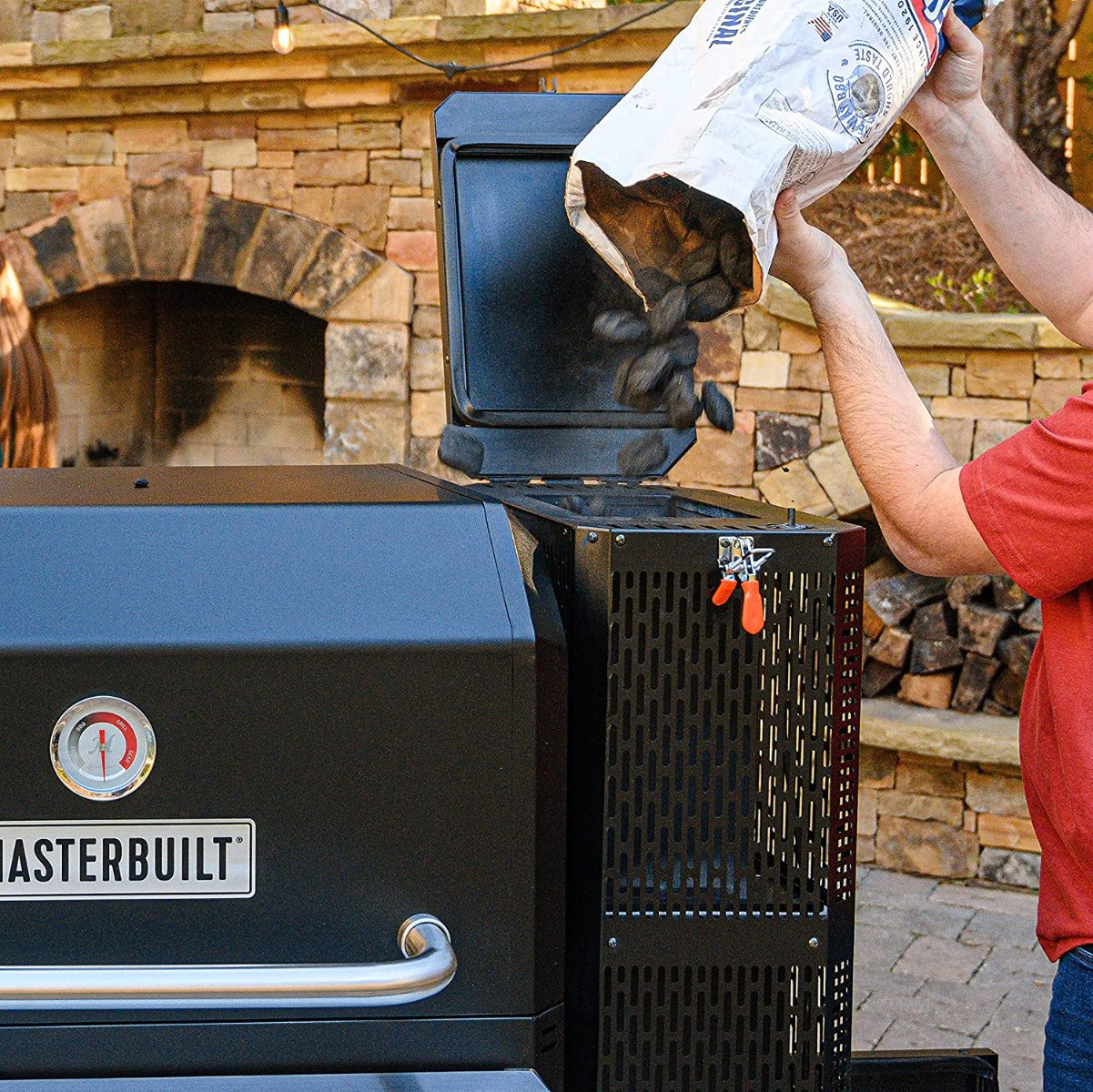 BARBECUE A CARBONE MASTERBUILT GRAVITY SERIES 800