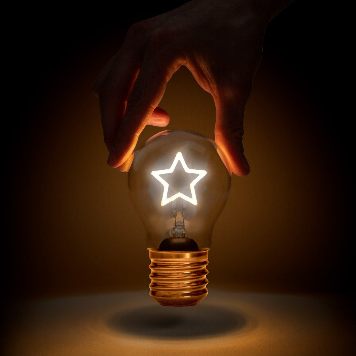 LAMPADA DA TAVOLO A FORMA DI LAMPADINA CON STELLA