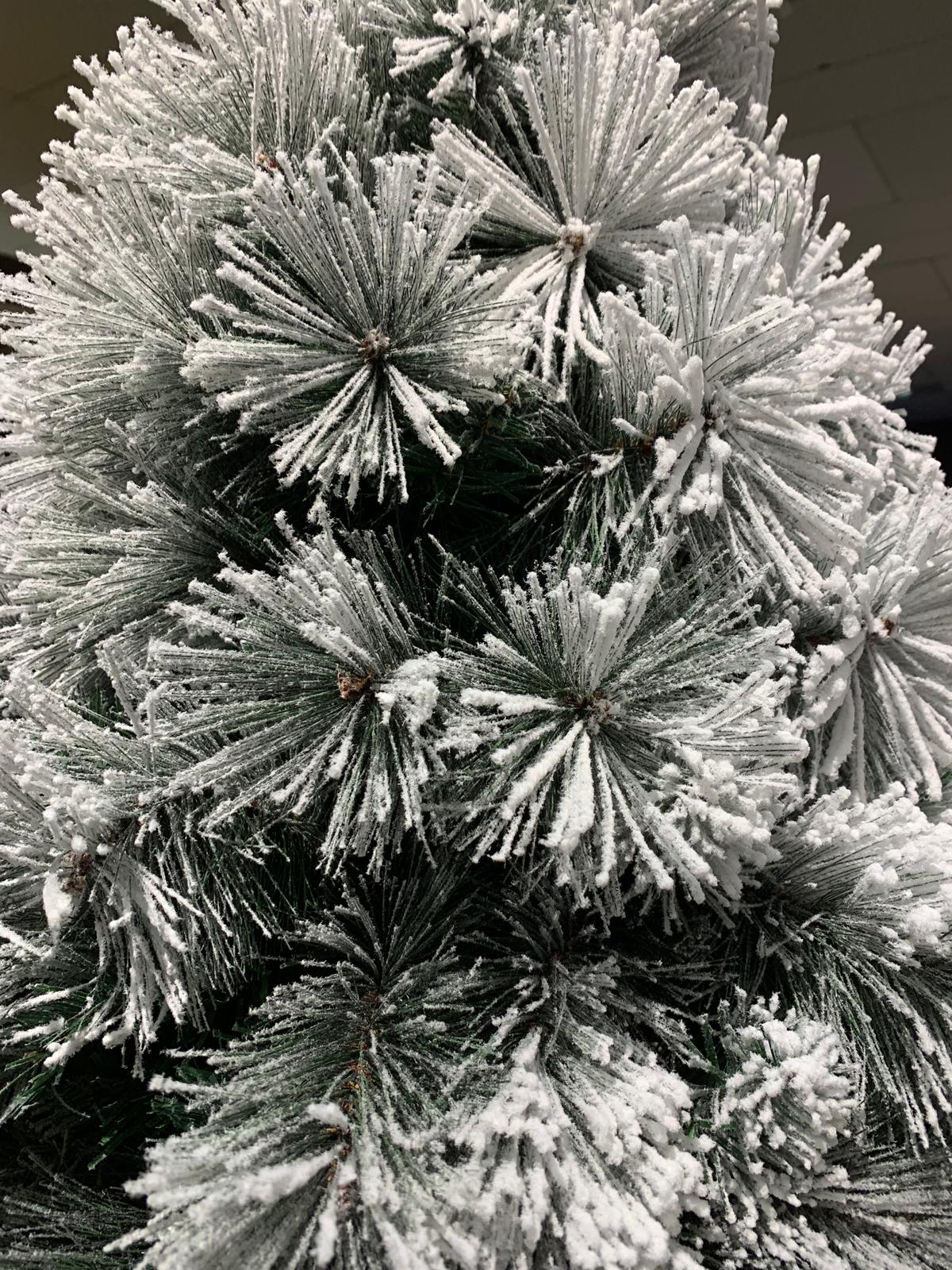 ALBERO DI NATALE ELEGANT INNEVATO 210CM