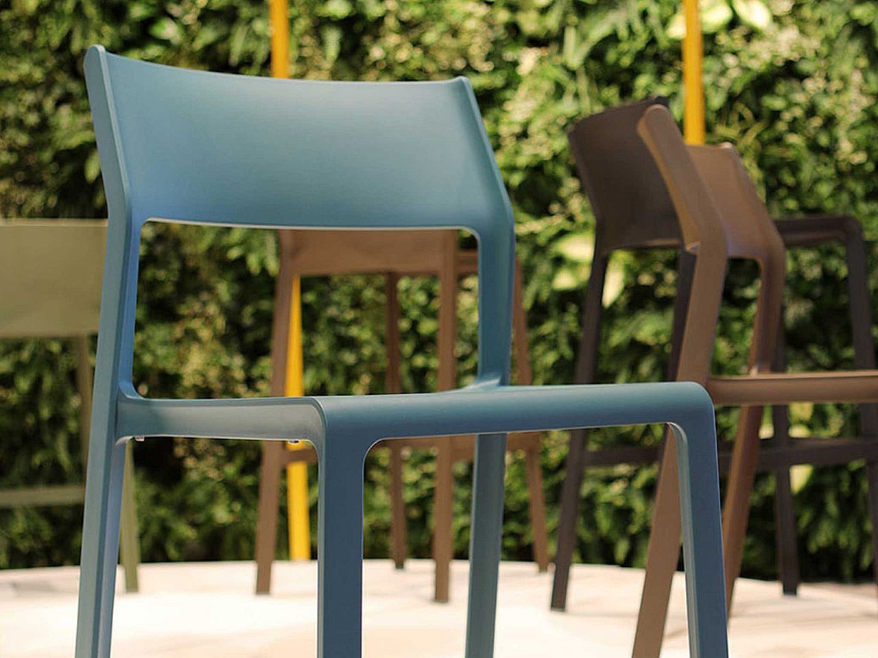 OFFERTA TAVOLO RIO ESTENDIBILE 210/280CM ANTRACITE +6 SEDIE +2 POLTRONE TRILL