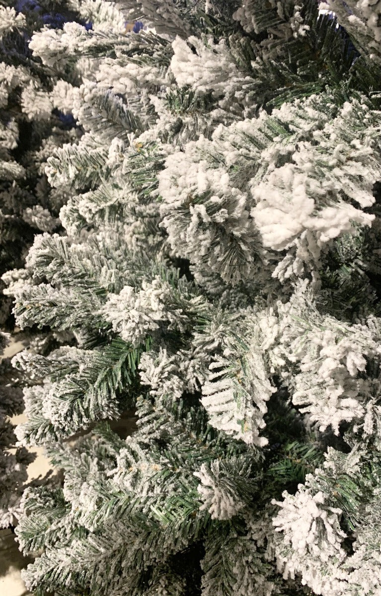 ALBERO DI NATALE KENYA 240CM INNEVATO