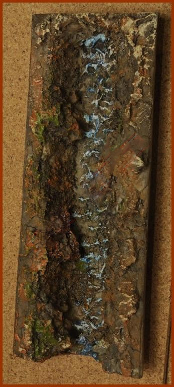RUSCELLO IN RESINA 23X5X4 SENZA POMPA PER PRESEPE