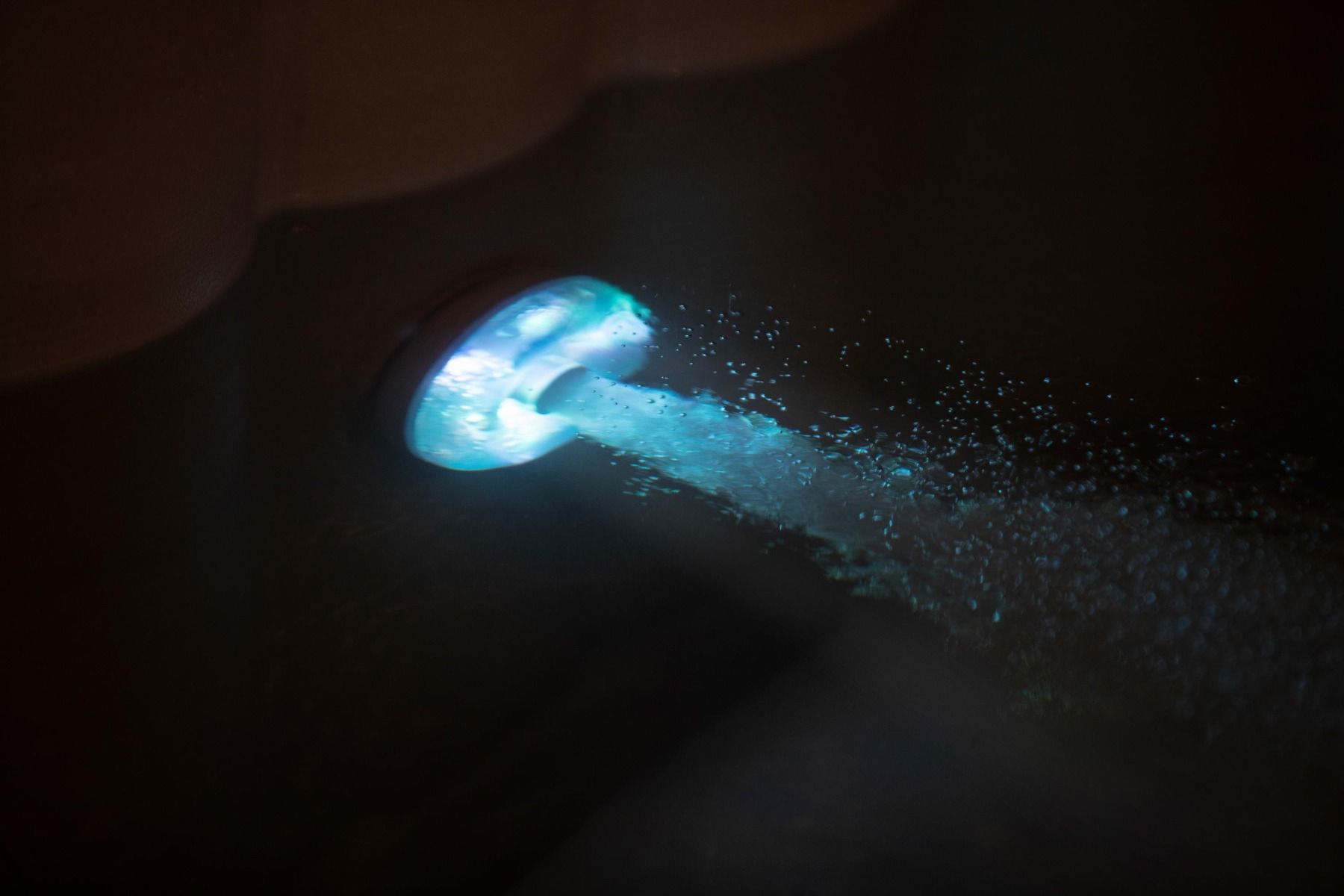 LUCE LED MULTICOLORE PER LAY-Z-SPA