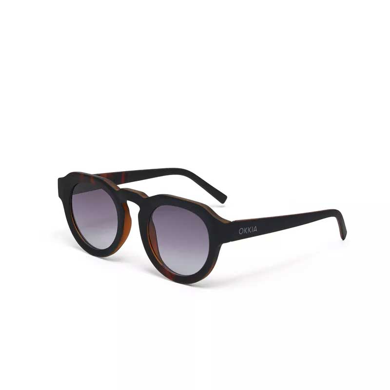 OCCHIALE DA SOLE MODELLO ZENO COLORE NERO OKKIA