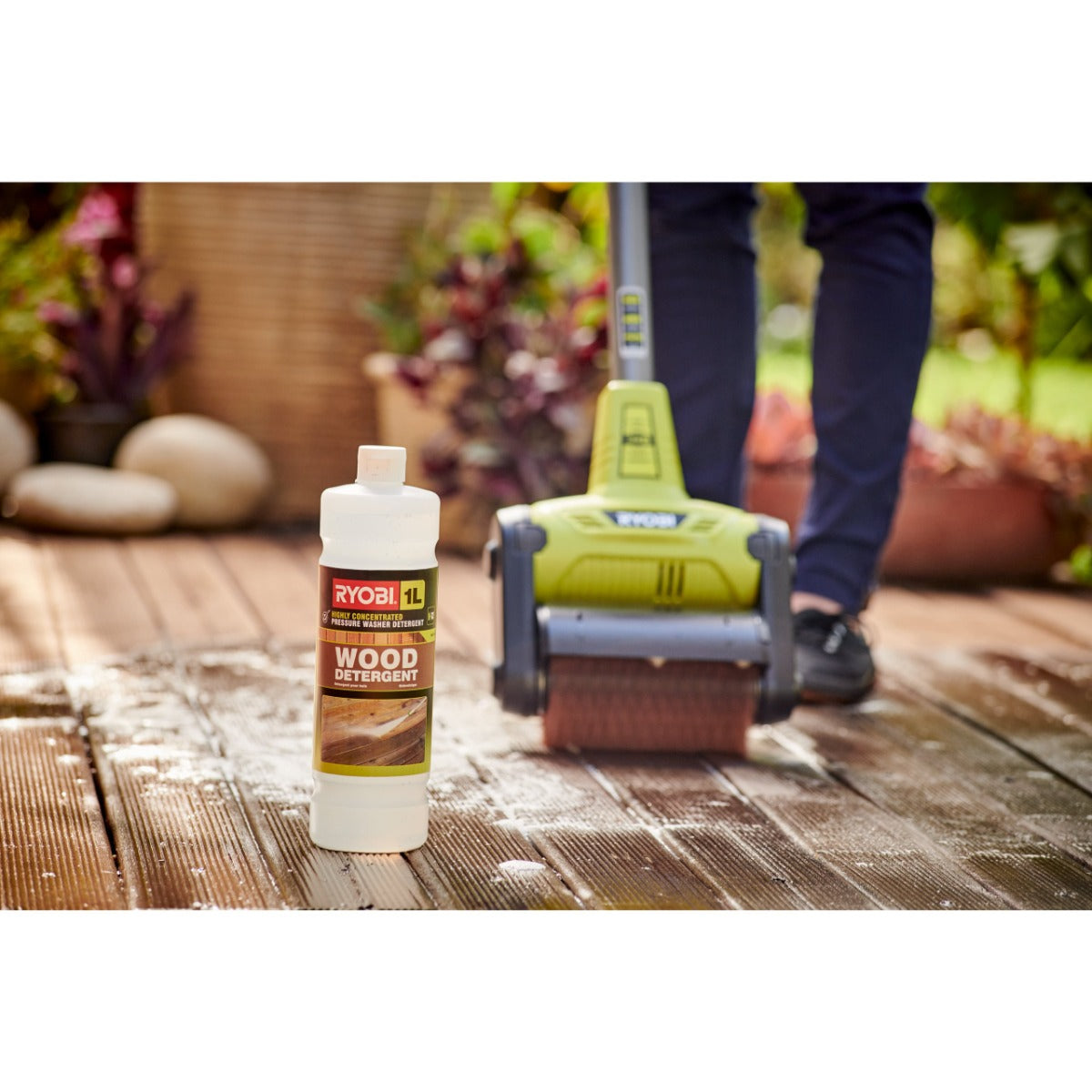 DETERGENTE PER LEGNO