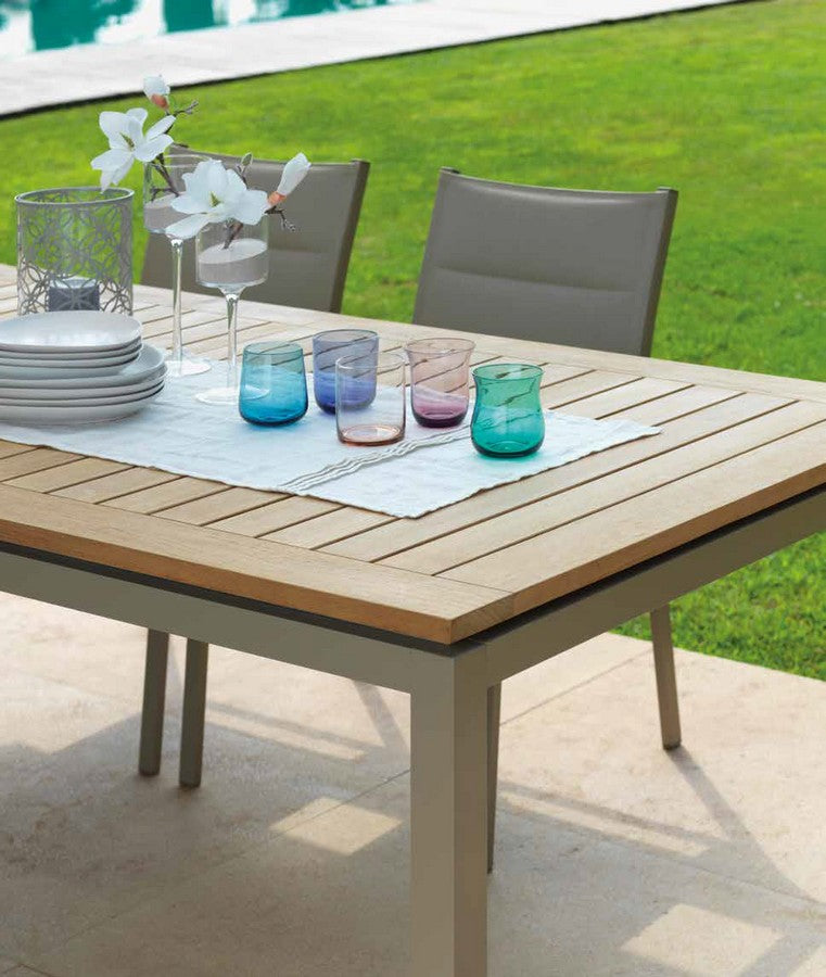 OFFERTA TAVOLO TIMBER IN TEAK ALLUNGABILE 156/214X90 + 4 POLTRONE TIMBER TORTORA