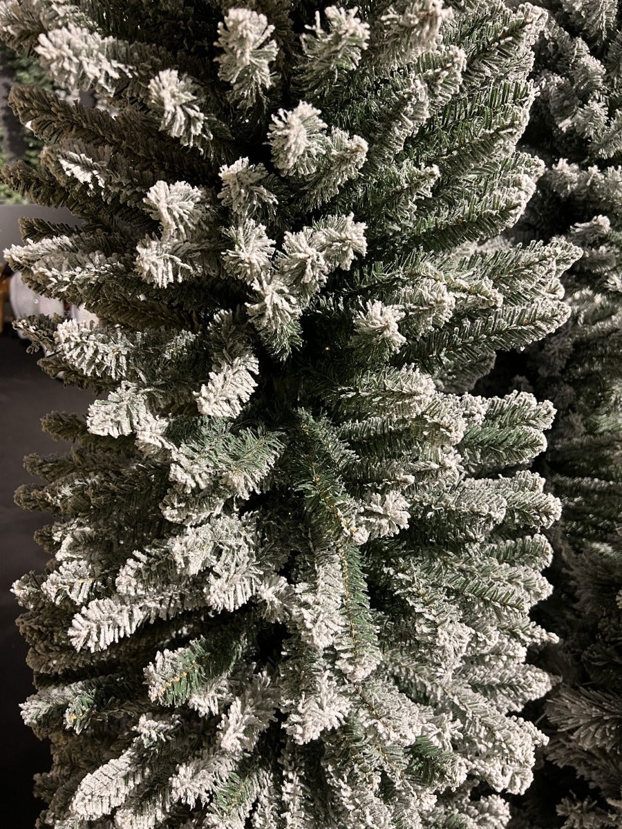 ALBERO DI NATALE 210CM SLIM TOSCANA INNEVATO