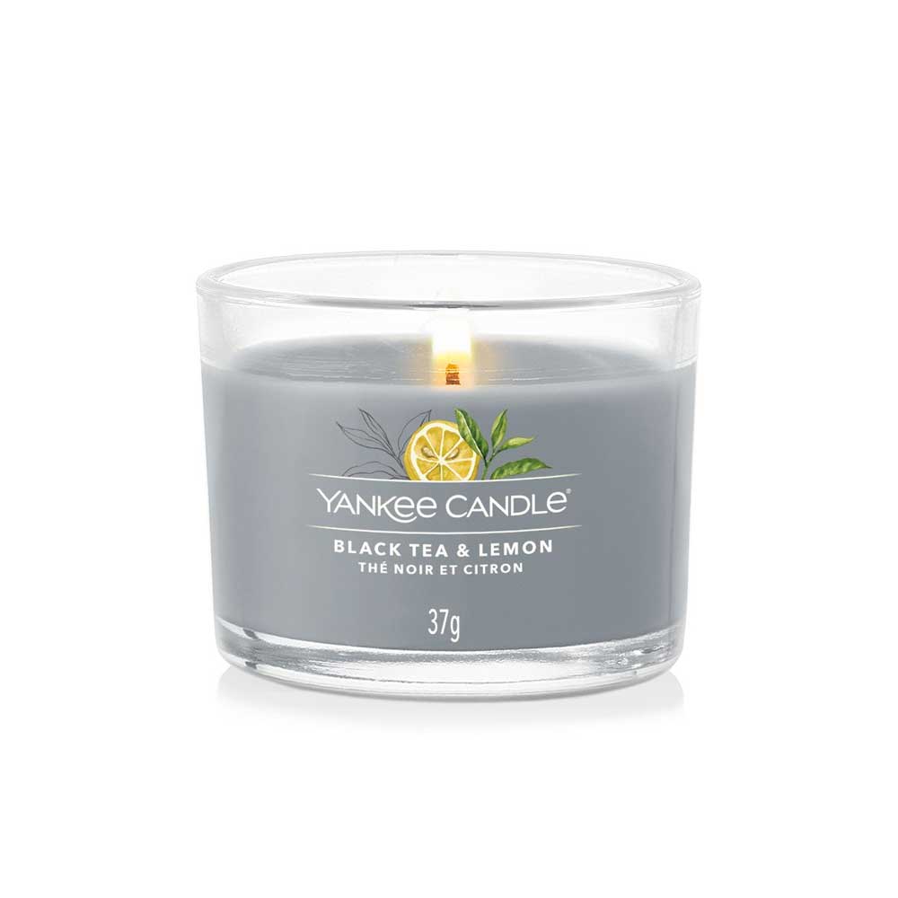 CANDELA PROFUMATA VOTIVE IN VETRO BLACK TEA & LEMON